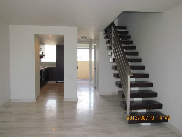 500 University Avenue  Unit 904