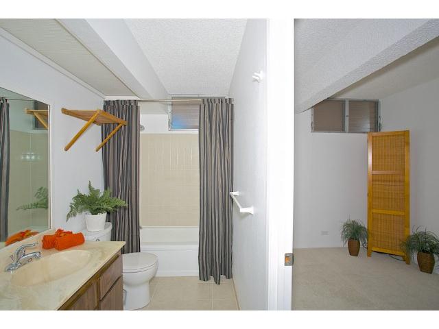 2439 Kapiolani Boulevard  Unit 803