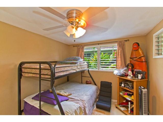 51-015 Lau Place