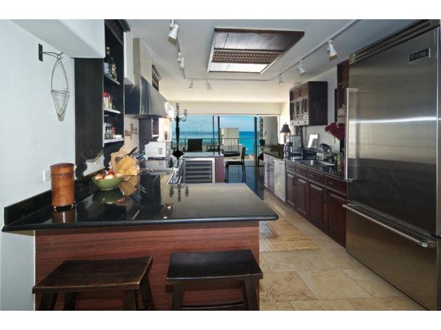 155 Paoakalani Avenue  Unit PH2