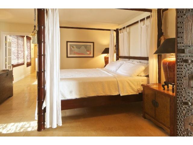 155 Paoakalani Avenue  Unit PH2