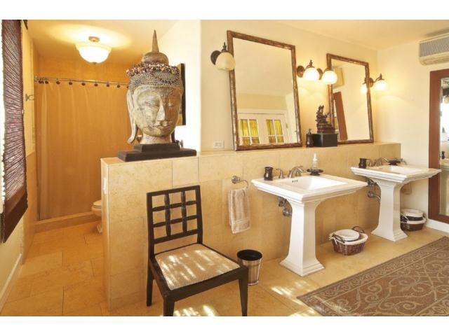 155 Paoakalani Avenue  Unit PH2