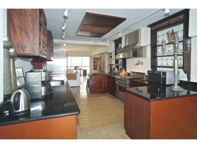 155 Paoakalani Avenue  Unit PH2