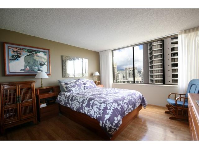 1860 Ala Moana Boulevard  Unit PH2201