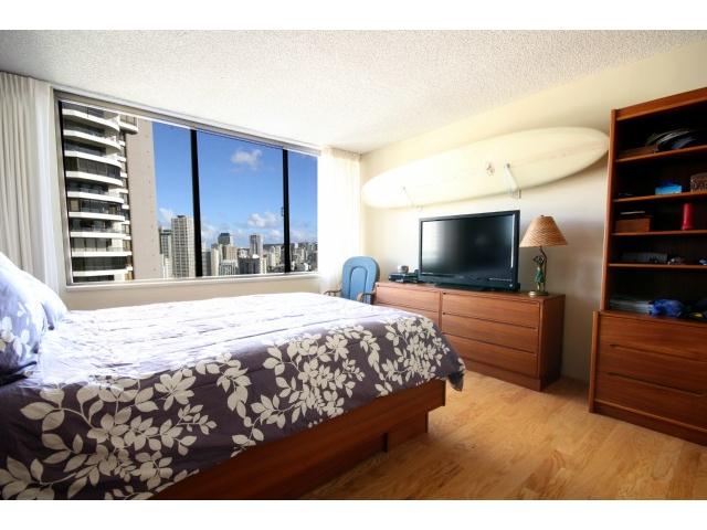 1860 Ala Moana Boulevard  Unit PH2201