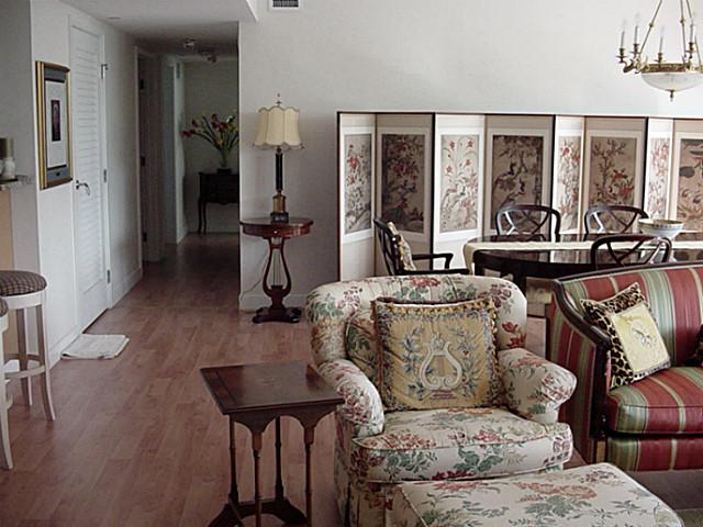 1177 Queen Street  Unit 708