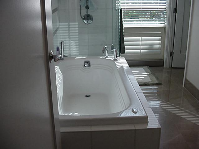 1177 Queen Street  Unit 708