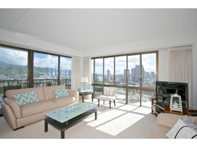700 Richards Street  Unit 2206