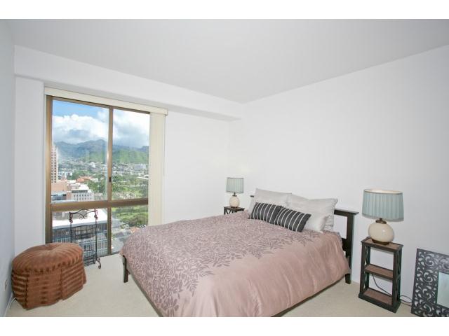 700 Richards Street  Unit 2206