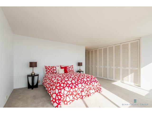 1212 Punahou Street  Unit 1206