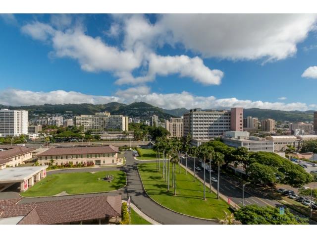 1212 Punahou Street  Unit 1206