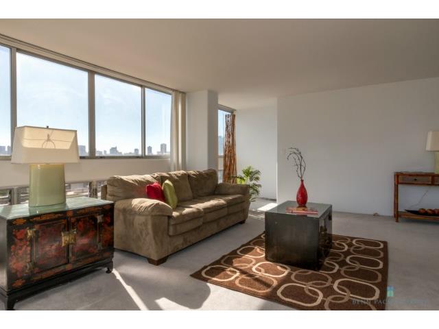 1212 Punahou Street  Unit 1206