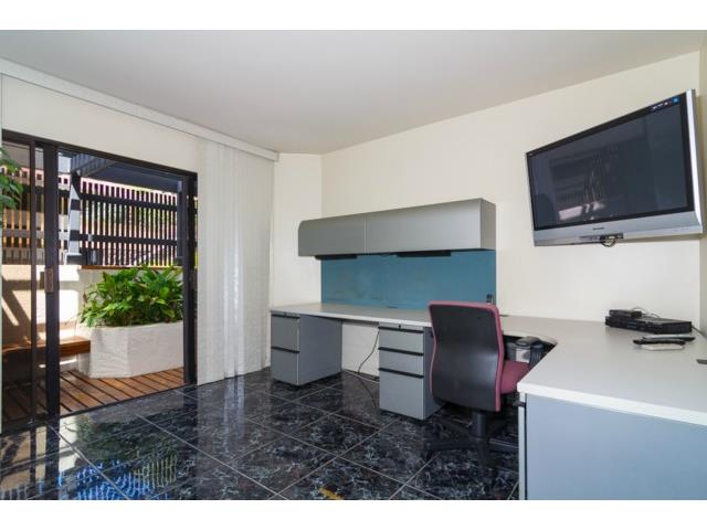 3200 Diamond Head Road  Unit 3