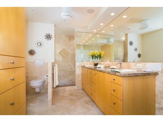 3200 Diamond Head Road  Unit 3
