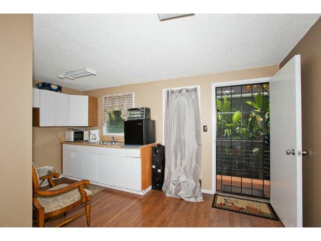 51-015 Lau Place