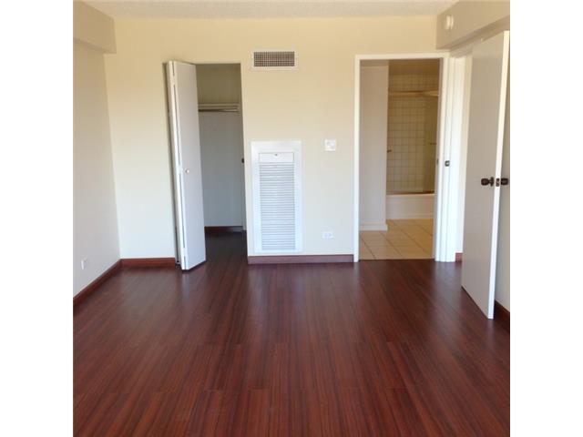 581 Kamoku Street  Unit EWA/904