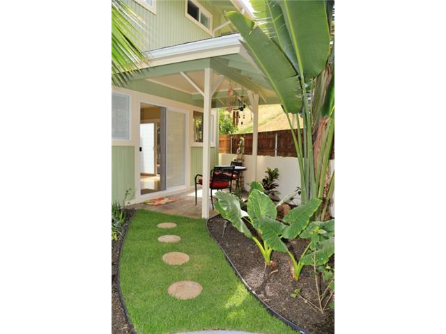 1386 Nanialii Street