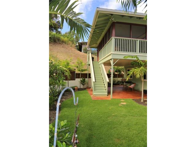 1386 Nanialii Street
