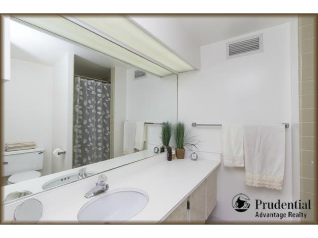 2333 Kapiolani Boulevard  Unit 2411