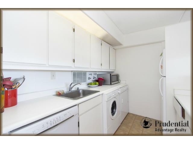 2333 Kapiolani Boulevard  Unit 2411
