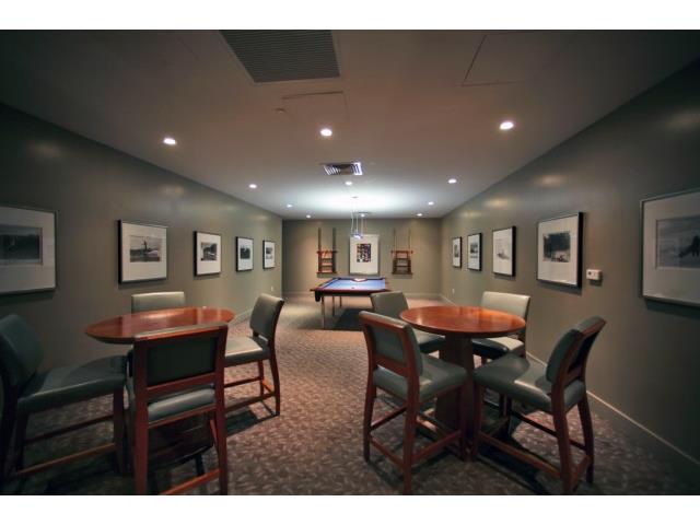 1177 Queen Street  Unit 3705
