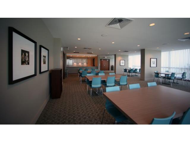1177 Queen Street  Unit 3705