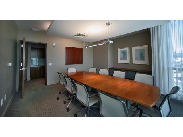 1177 Queen Street  Unit 3705