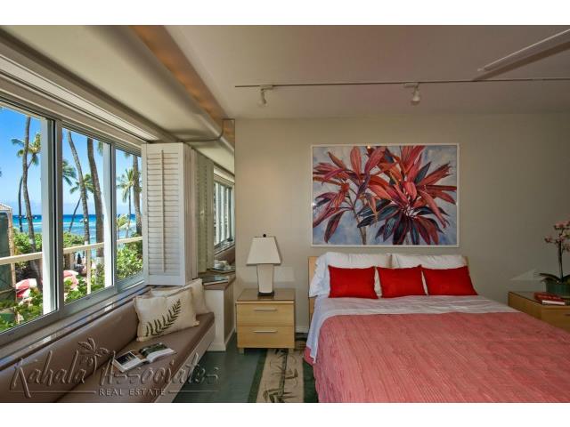2895 Kalakaua Avenue  Unit 206