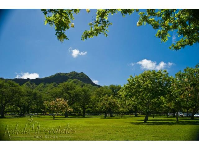 2895 Kalakaua Avenue  Unit 206