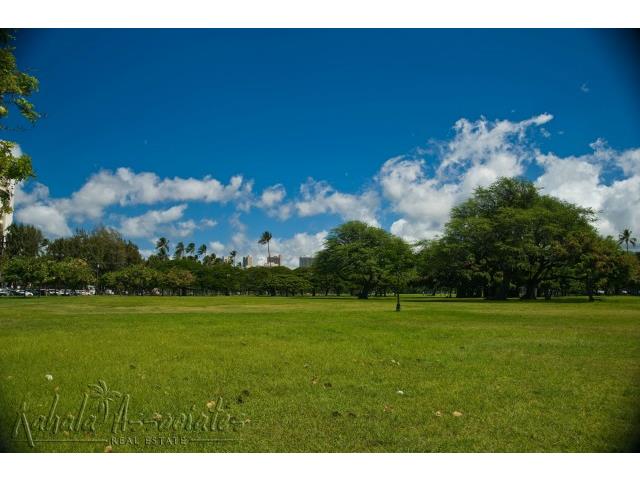 2895 Kalakaua Avenue  Unit 206