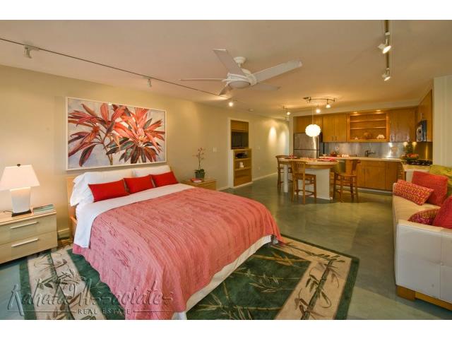 2895 Kalakaua Avenue  Unit 206