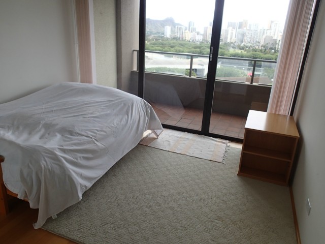 583 Kamoku Street  Unit DH1001