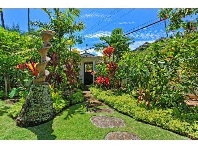 1036 Mokulua Drive