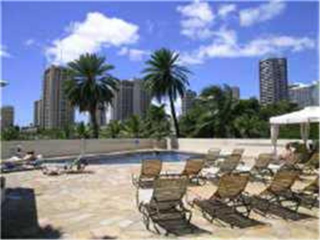 2045 Kalakaua Avenue  Unit 118
