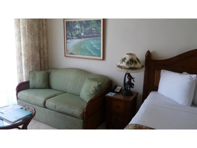 2045 Kalakaua Avenue  Unit 818