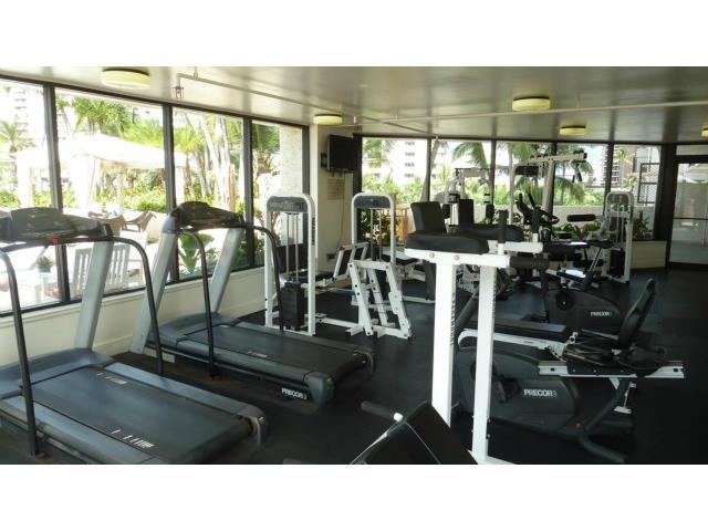 2045 Kalakaua Avenue  Unit 818