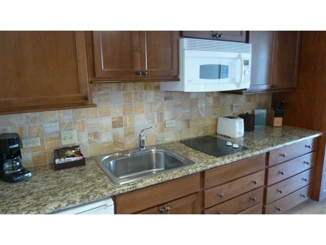 2045 Kalakaua Avenue  Unit 818