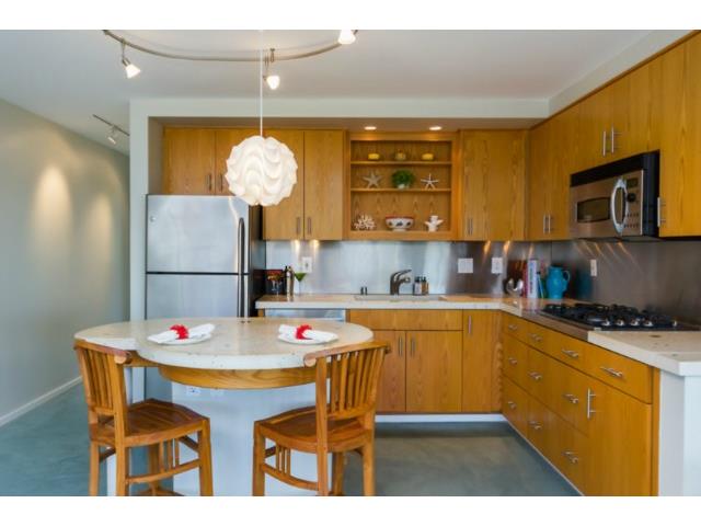 2895 Kalakaua Avenue  Unit 206