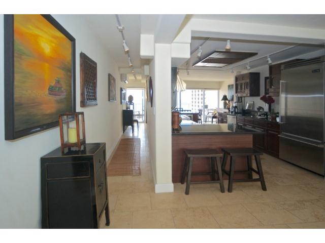 155 Paoakalani Avenue  Unit PH2