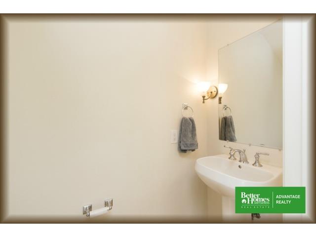 95-937 Ukuwai Street  Unit 806
