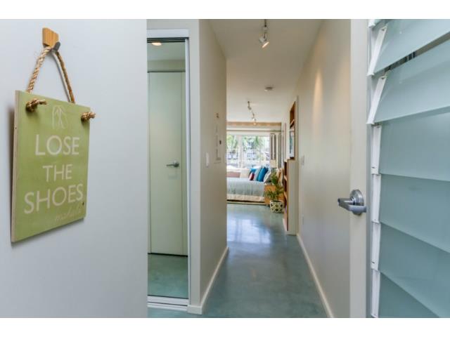 2895 Kalakaua Avenue  Unit 206
