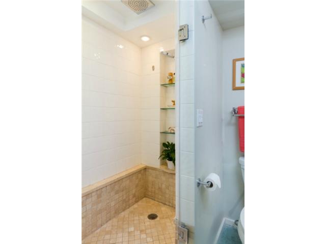 2895 Kalakaua Avenue  Unit 206