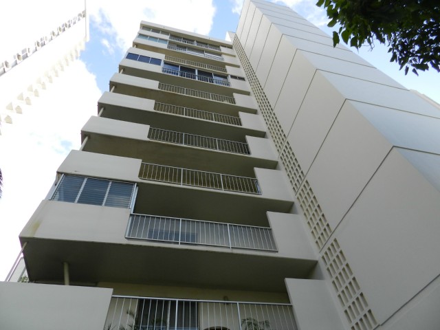 2609 Ala Wai Boulevard  Unit 902