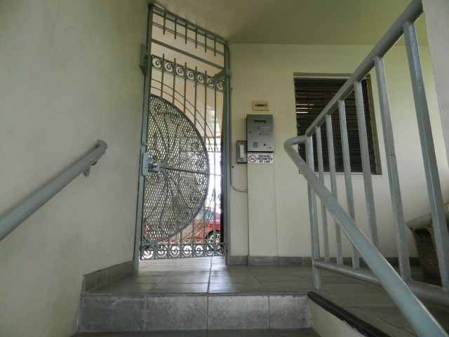 2609 Ala Wai Boulevard  Unit 902