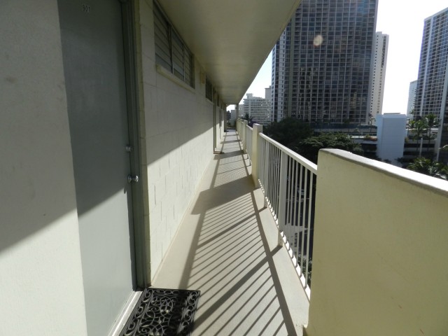2609 Ala Wai Boulevard  Unit 902