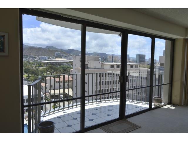 700 Richards Street  Unit 1206