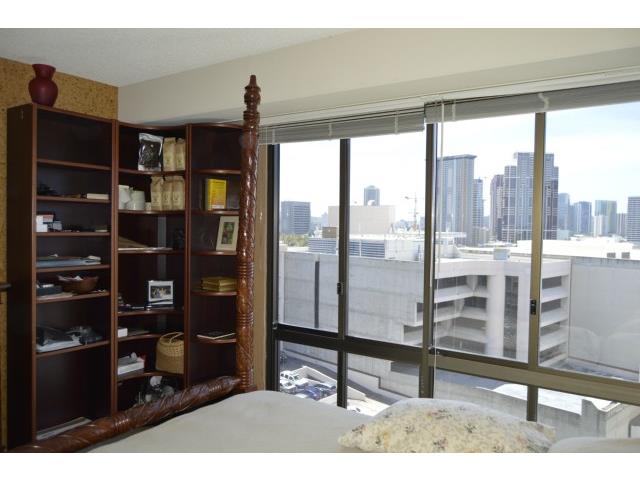 700 Richards Street  Unit 1206