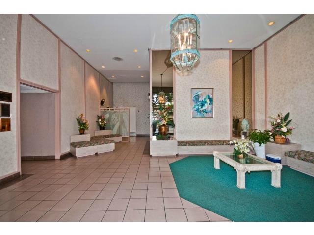 411 Hobron Lane  Unit 910