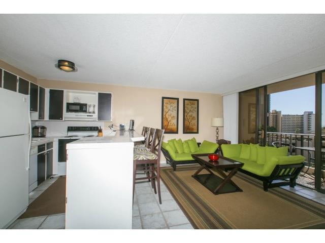 411 Hobron Lane  Unit 910