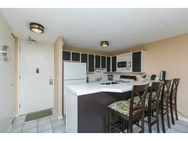 411 Hobron Lane  Unit 910